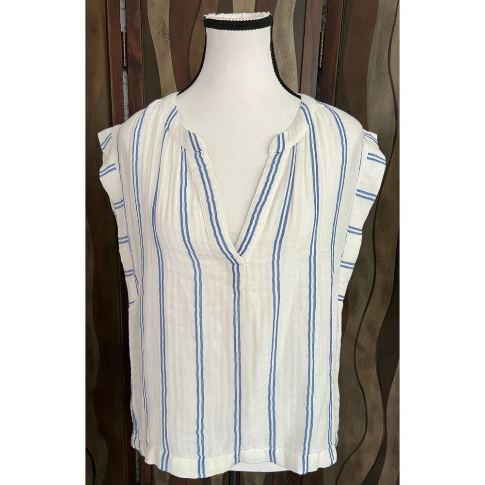 NWT Faherty Dream Cotton Dylan Top in Back Bay Stripe. Size M.